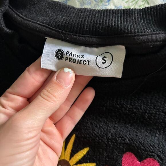 Fuzzy flower parks project crewneck - Picture 4 of 4